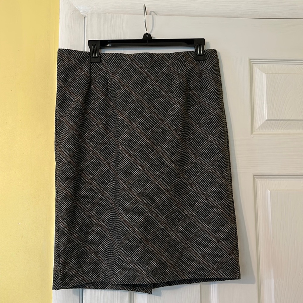 NWOT Premise Studio pencil skirt